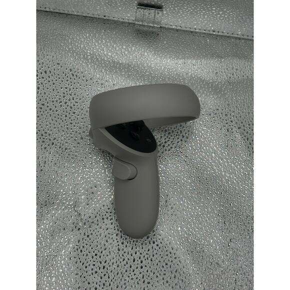 Left Oculus quest 2 controller - Picture 2 of 6